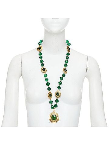 Chanel CHANEL 1991 Collection 26 Vintage green gripoix glass cabochon pendan necklace (view 1)
