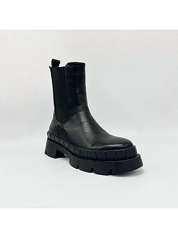 exe Women's Ankle Boot (view 2)
