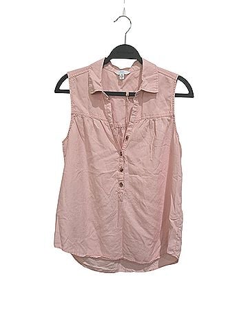 Time and Tru Collared Sleeveless Button-Down Shirt (view 1)