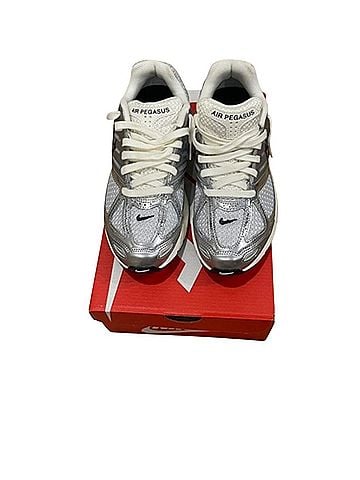 Nike Sneakers (view 2)