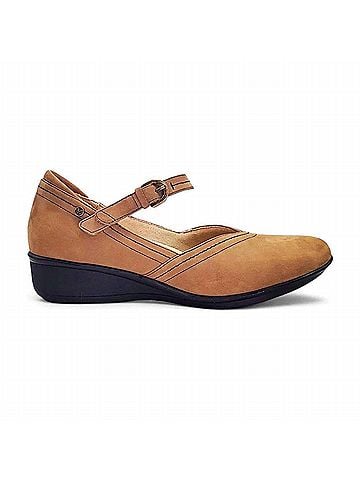 Revere Women's Narita Mary-Jane Flats in Toffee Nubuck (view 1)