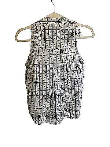 Banana Republic Sleeveless Button-Down Shirt (view 2)