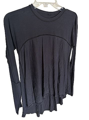 Lululemon Athletica Long Sleeve Top (view 1)