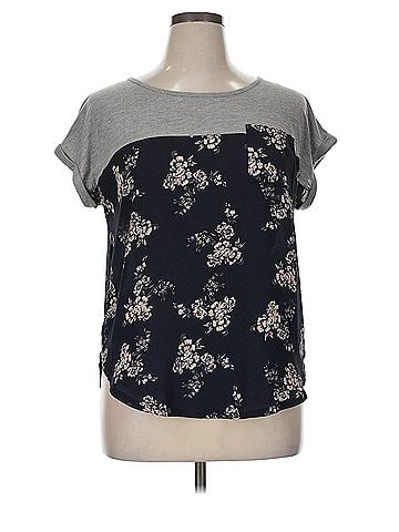 Xhilaration Short Sleeve Blouse (view 1)