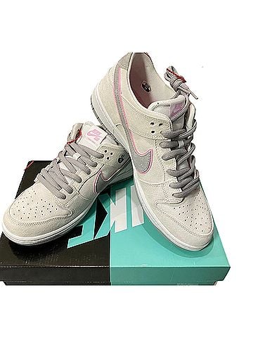 Nike Sneakers (view 2)