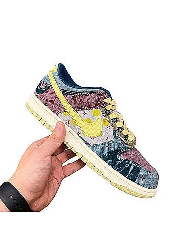 Nike Sneakers (view 2)
