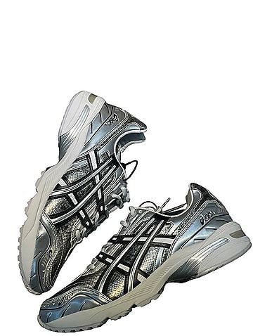 Asics Sneakers (view 1)