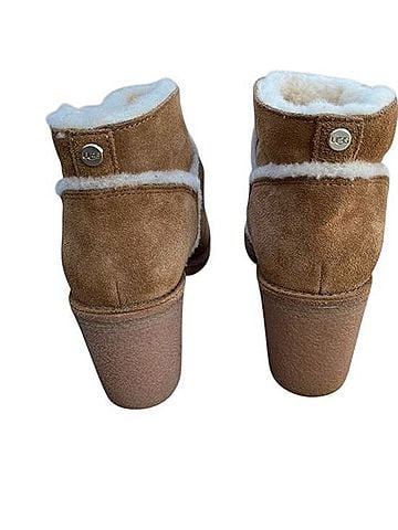 Ugg Kasen Ankle Boots (view 2)