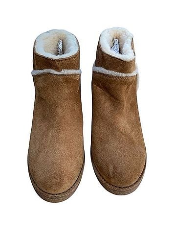 Ugg Kasen Ankle Boots (view 1)