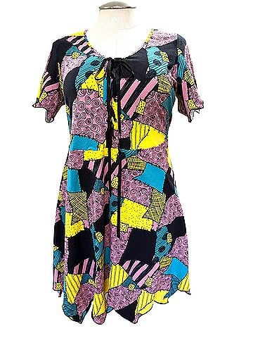 Hot Topic Casual Dress (view 1)