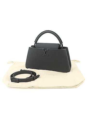 Louis Vuitton Louis Vuitton Capucines EW MM 2-way Hand/Shoulder Handbag, Taurillon Leather, All Black, M23947 RFID (view 1)
