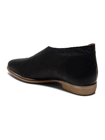 Free People Women's Royale Flats in Black (view 2)