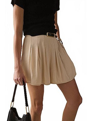 Sancia Juna Pull-On Shorts in Beige (view 2)