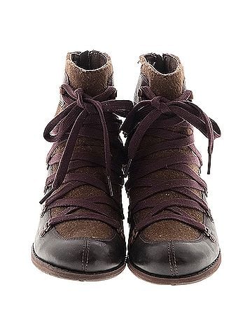 Merrell Shiloh II Merrell Ankle Boots (view 2)