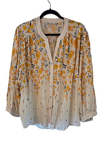 Fig & Flower 3/4 Sleeve Blouse (view 1)