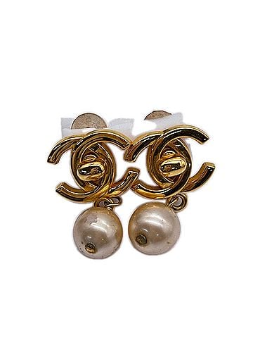 Chanel CHANEL Coco Mark Faux Pearl Earrings 96A Gold GP Women's (view 1)