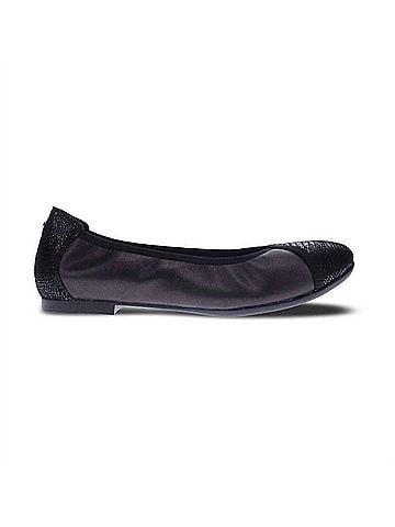 Revere Women's Nairobi Flat in Black (view 1)