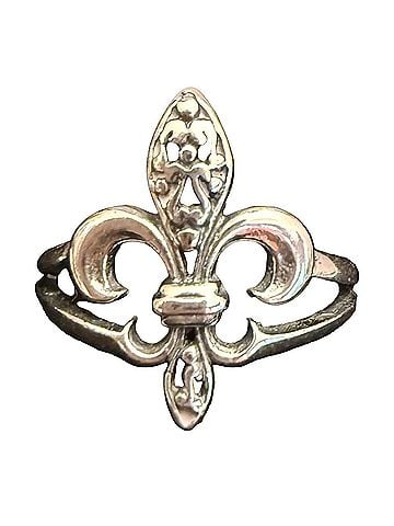 Madison Women's Filigree Fleur De Lis Sterling Ring in Silver (view 1)