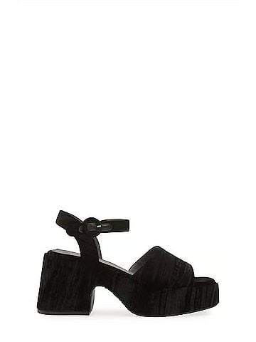 Chocolat Blu Women's Helga Sandals (view 1)