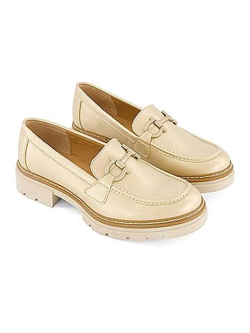 Andrea Women's Heeled Loafers (view 2)