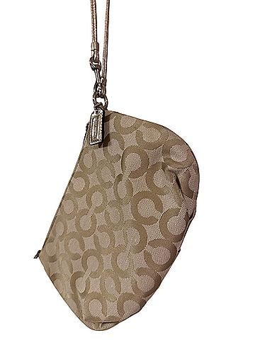 Coach Wristlet (view 2)