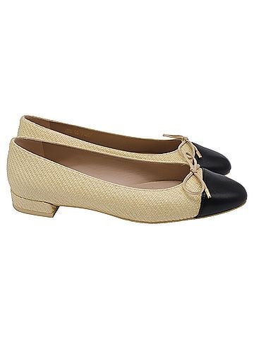 Stuart Weitzman Stuart Weitzman Sleek Bow Ballet Flats in Cream Raffia (view 1)
