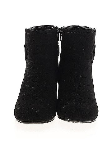 White Mountain White Mountain Ankle Boots (view 2)