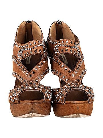 Miu Miu Miu Miu Studded Peep-Toe Platform Pumps in Brown Leather (view 2)