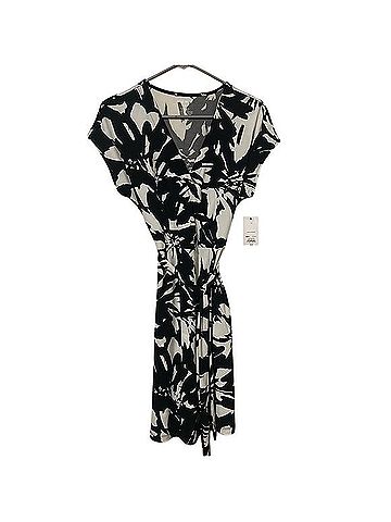 Nine West Dolman Sleeve Floral Dress Casual Dress (view 2)