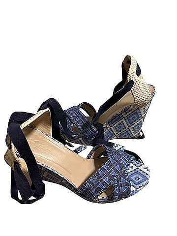 Theodora & Callum Wedges (view 1)