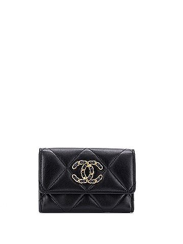 Chanel 19 Flap Card Case Quilted Leather (view 1)