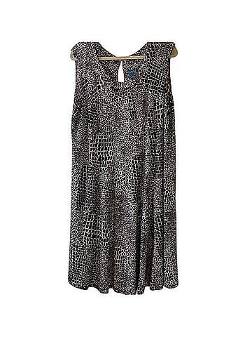 Gabby Skye Casual Dress (view 1)
