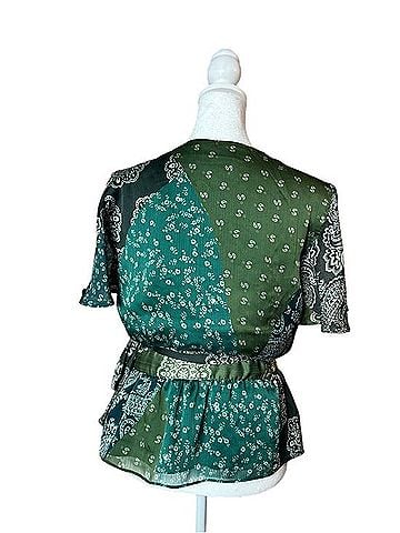Guess FERA Short Sleeve T-Shirt (view 2)