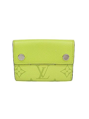 Louis Vuitton Louis Vuitton Taigarama Discovery Compact Wallet M67629 Men,Women Taigarama Wallet (tri-fold) Jaune (view 1)