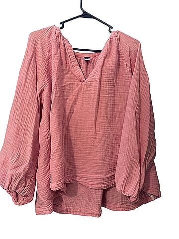 Old Navy Long Sleeve Blouse (view 1)