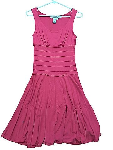 Max Studio Sleeveless stretchy Fitted Pleated Midi Dress Casual Dress (view 1)