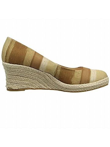 Soft Style Women's Feri Pump in Natural (view 1)