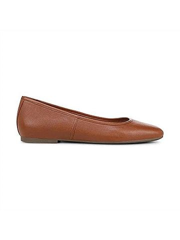 Vionic Women's Orinda Flats in Tan (view 1)