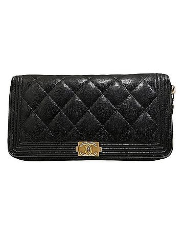 Chanel Chanel Boy round zipper long wallet, caviar leather. (view 1)