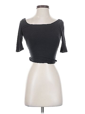 Lululemon Athletica Lululemon Athletica 3/4 Sleeve Top (view 1)