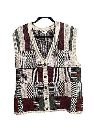 Pol V-Neck Block Pattern Relaxed Fit Sweater Vest Sweater Vest (view 1)