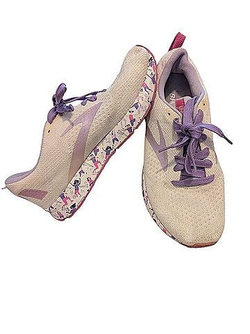 Brooks Revel 4 empower her unity Sneakers (view 1)