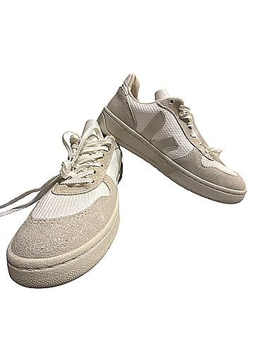 VEJA v-10 Sneakers (view 1)
