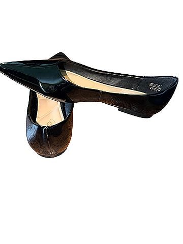 Aldo Flats (view 2)