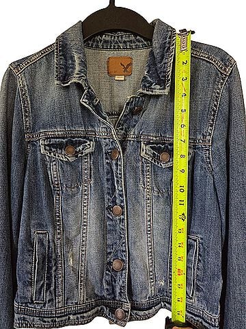 American Eagle Outfitters Denim Jacket (view 2)