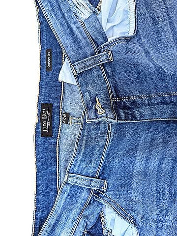 Judy Blue Jeans (view 2)