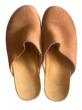 Dansko Women's Shoes On Sale Up To 90% Off Retail | ThredUp