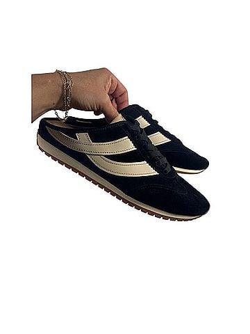 Vince. Oasis Runner Sneakers (view 1)
