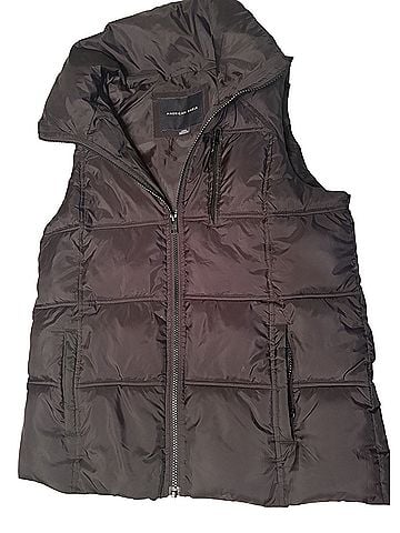 American Eagle Outfitters Vest (view 1)