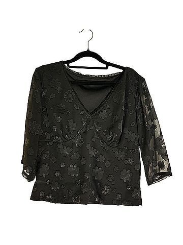 No Boundaries 3/4 Sleeve Blouse (view 1)